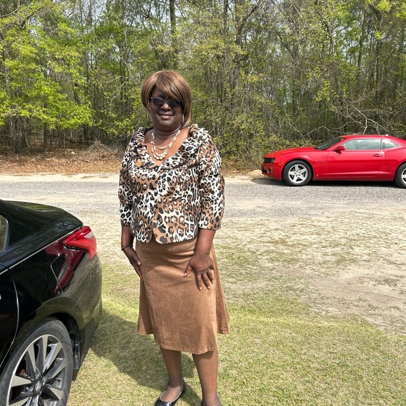 Meet your Posher, Patricia - Picture 2 of 2